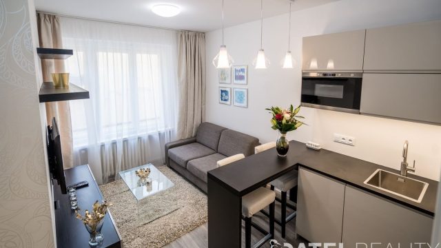 Pronájem bytu 2+kk 37 m² Nádražní, Praha – Smíchov